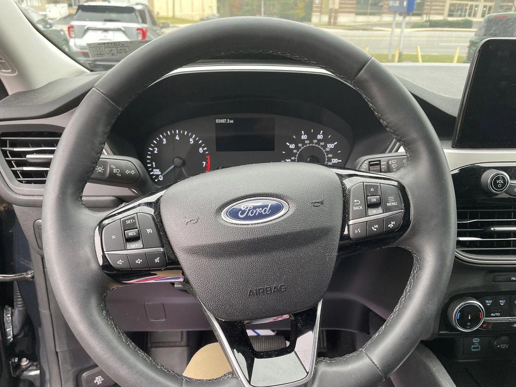 used 2022 Ford Escape car, priced at $24,000