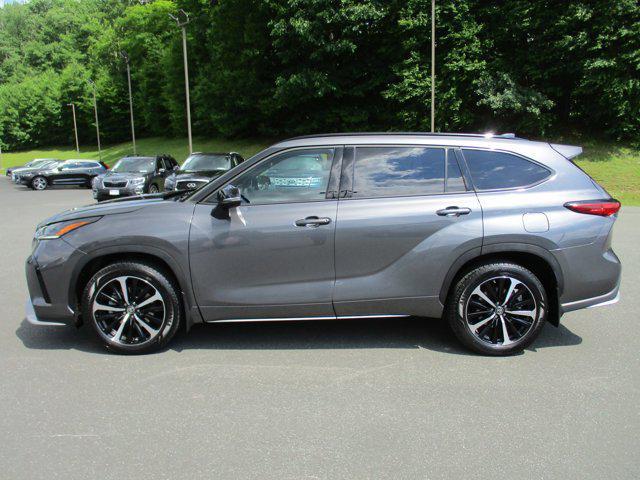 used 2021 Toyota Highlander car, priced at $35,995