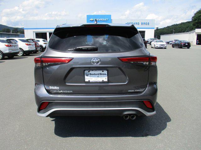 used 2021 Toyota Highlander car, priced at $35,995