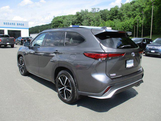 used 2021 Toyota Highlander car, priced at $35,995