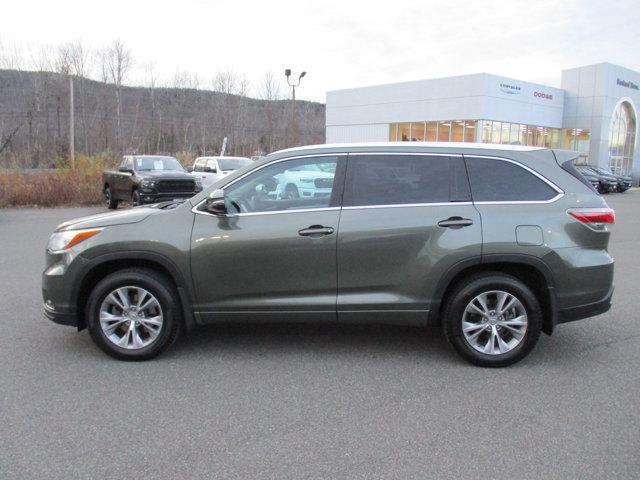 used 2015 Toyota Highlander car, priced at $20,995