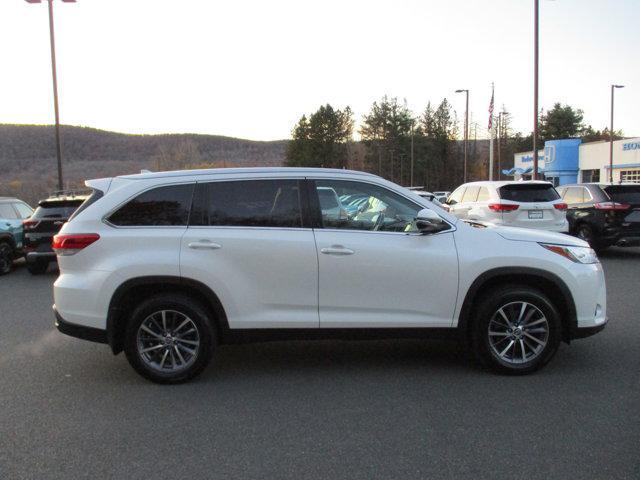 used 2019 Toyota Highlander car, priced at $28,995