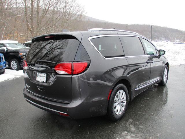 used 2019 Chrysler Pacifica car, priced at $17,995