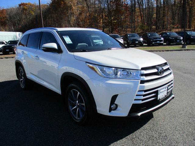 used 2019 Toyota Highlander car, priced at $30,995