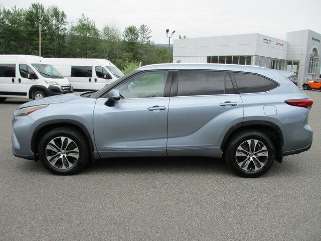 used 2022 Toyota Highlander car, priced at $35,995