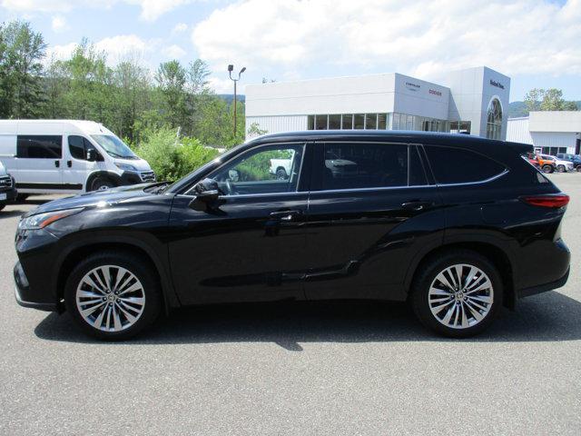 used 2022 Toyota Highlander car, priced at $39,995