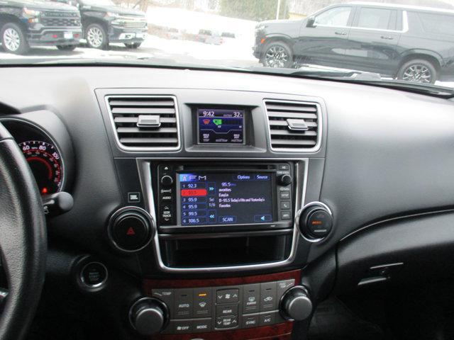 used 2013 Toyota Highlander car, priced at $18,995