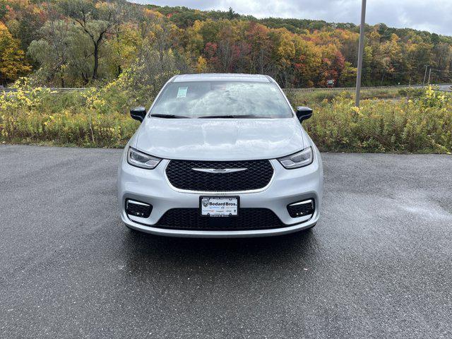 new 2026 Chrysler Pacifica car, priced at $51,550