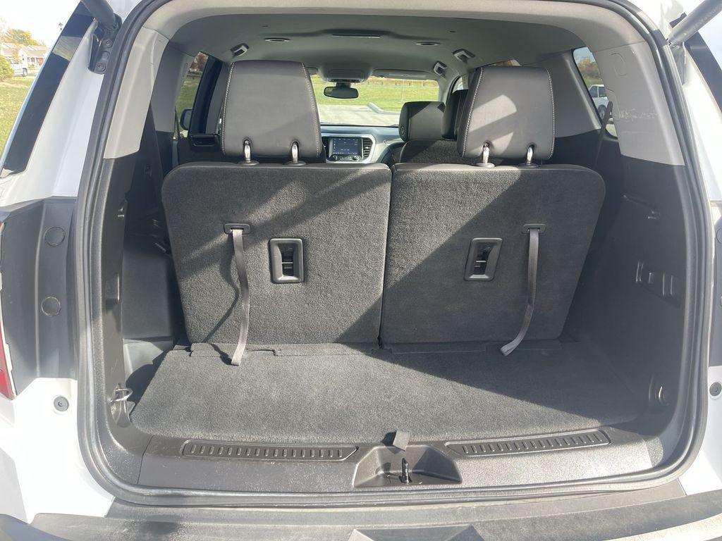 used 2023 GMC Acadia car, priced at $30,611