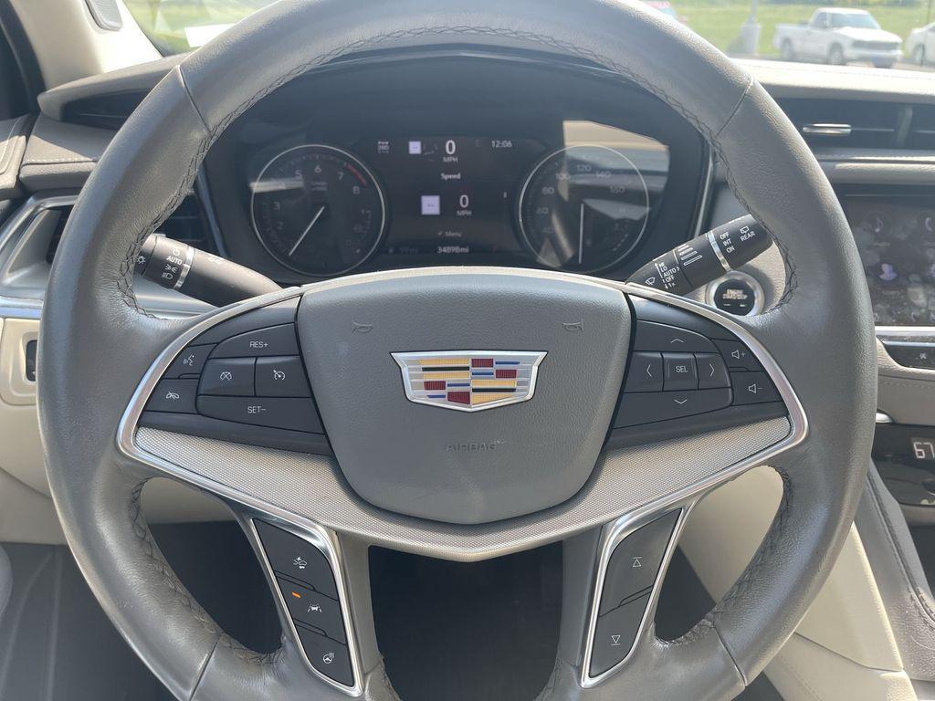 used 2023 Cadillac XT5 car, priced at $35,343