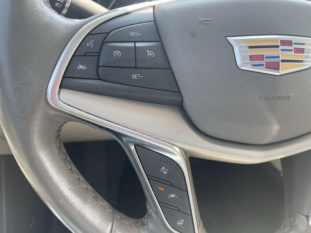 used 2023 Cadillac XT5 car, priced at $35,343