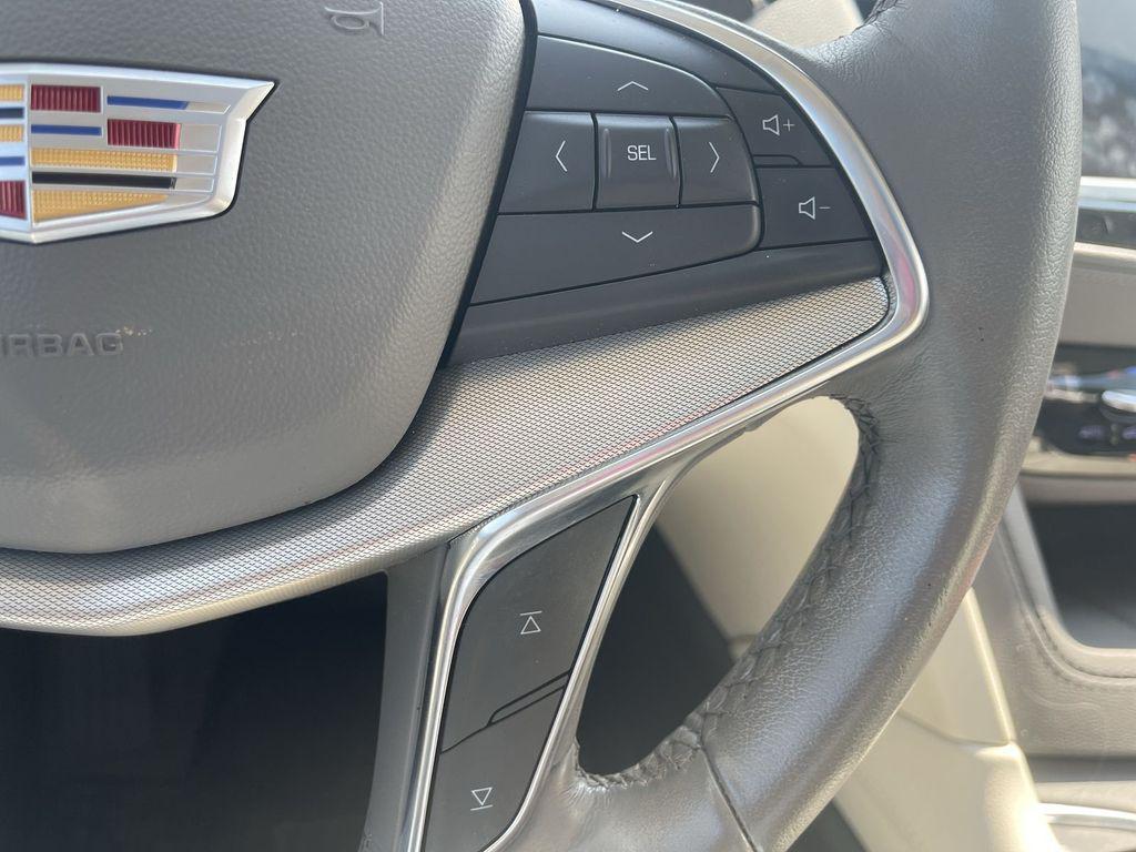 used 2023 Cadillac XT5 car, priced at $35,343