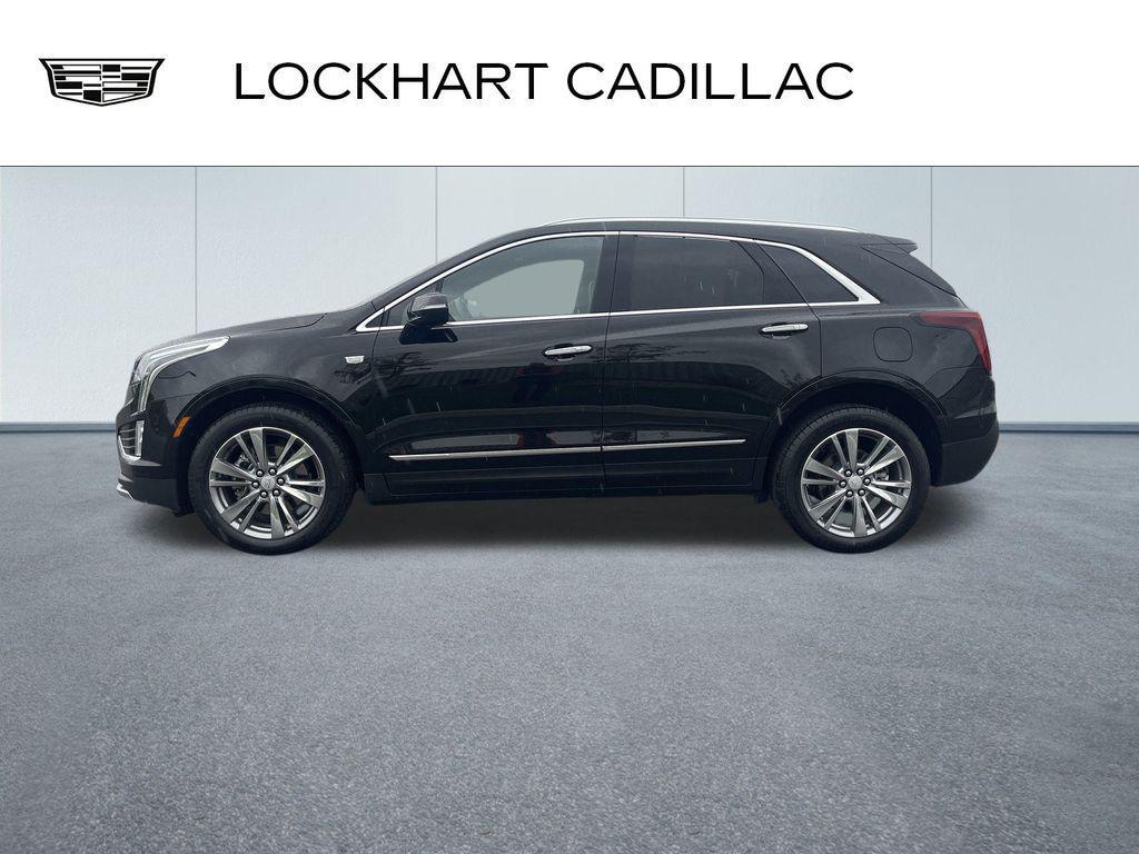 used 2025 Cadillac XT5 car, priced at $42,800