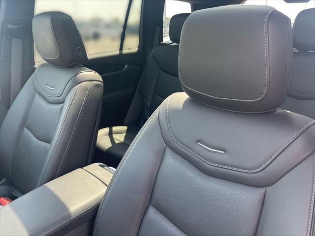 used 2025 Cadillac XT6 car, priced at $51,850