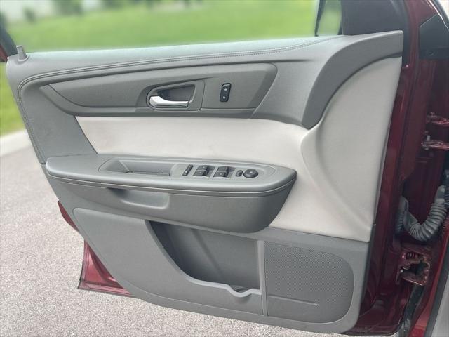 used 2015 GMC Acadia car, priced at $9,500