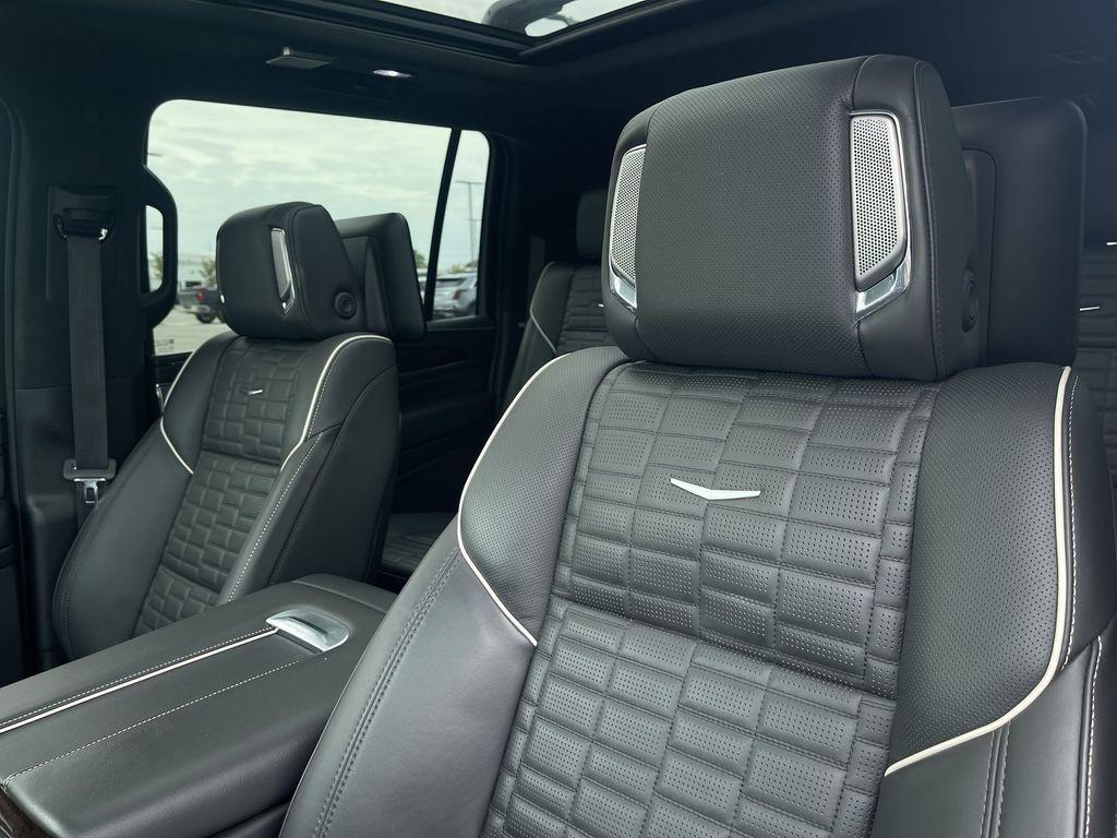 used 2023 Cadillac Escalade ESV car, priced at $87,537
