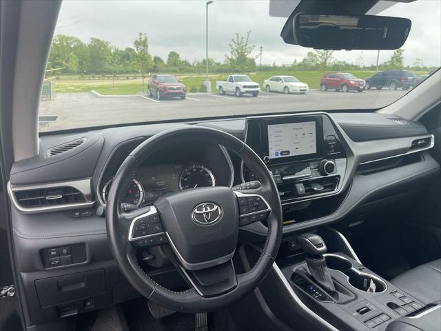used 2024 Toyota Highlander car, priced at $39,900