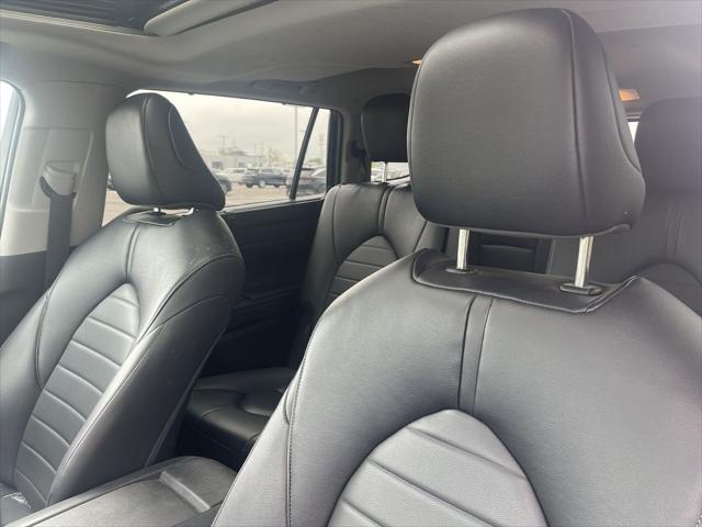 used 2024 Toyota Highlander car, priced at $39,900