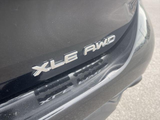 used 2024 Toyota Highlander car, priced at $39,900
