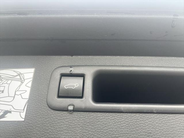 used 2024 Toyota Highlander car, priced at $39,900