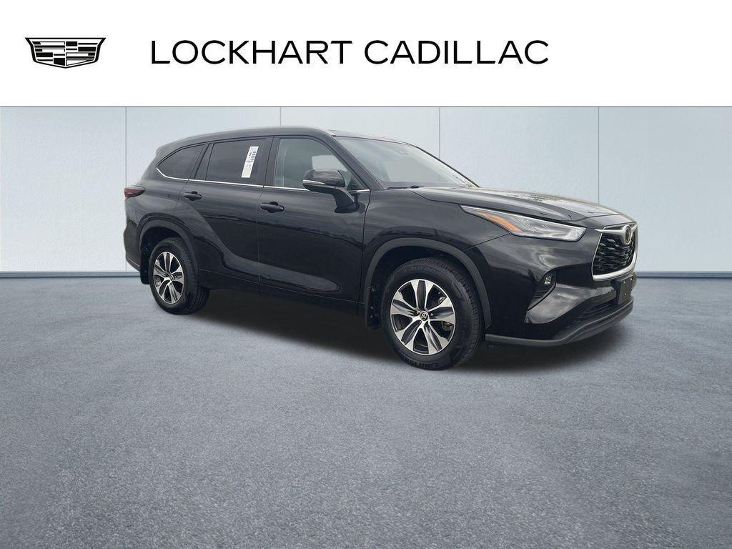 used 2024 Toyota Highlander car, priced at $39,000