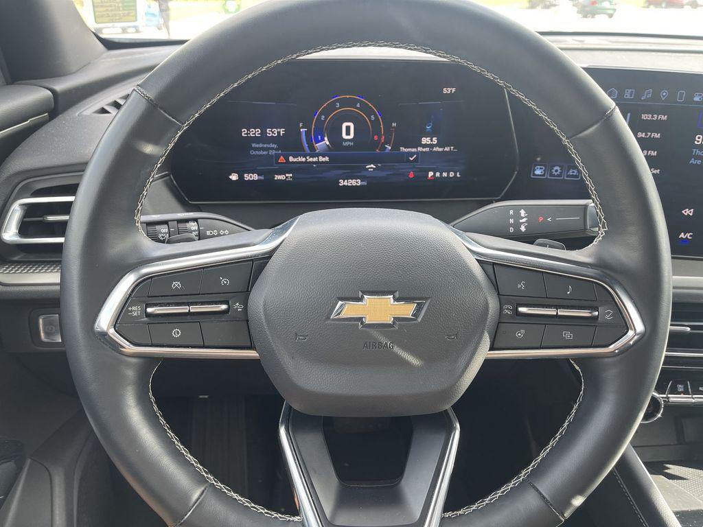 used 2025 Chevrolet Traverse car, priced at $35,269