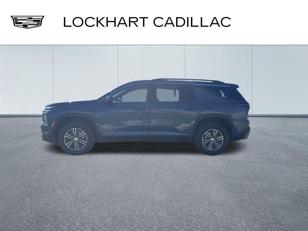 used 2025 Chevrolet Traverse car, priced at $35,269