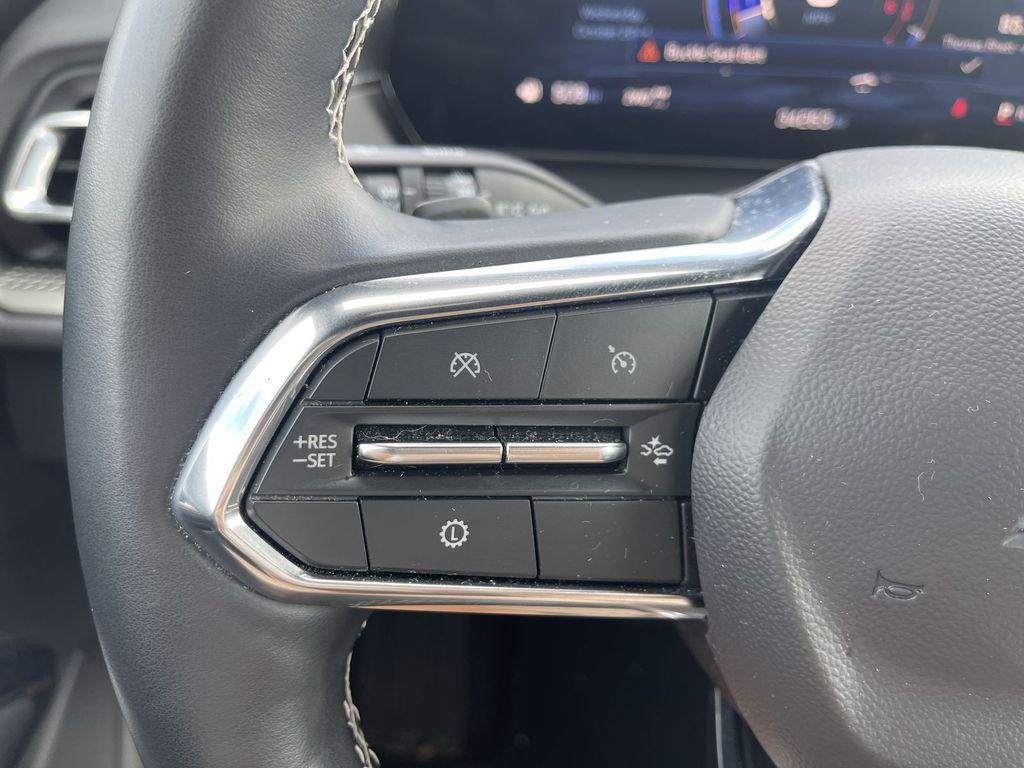 used 2025 Chevrolet Traverse car, priced at $35,269