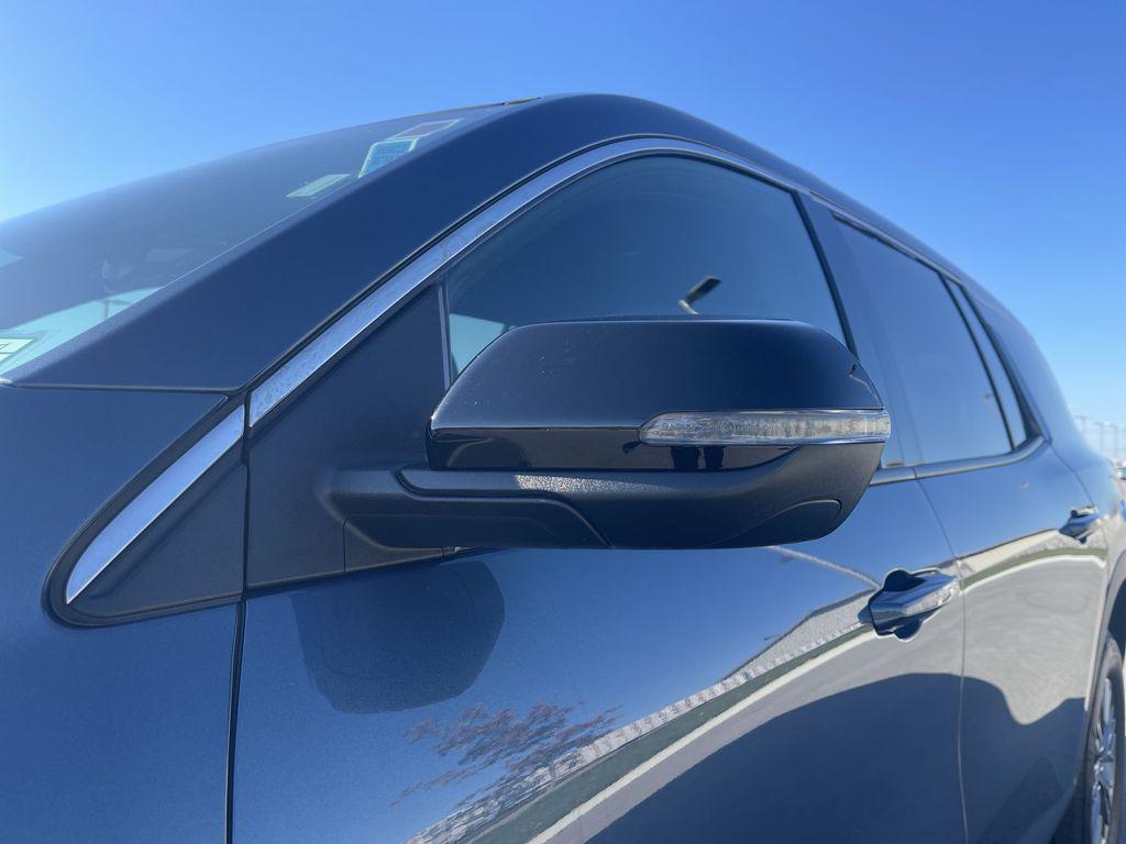 used 2025 Chevrolet Traverse car, priced at $35,269