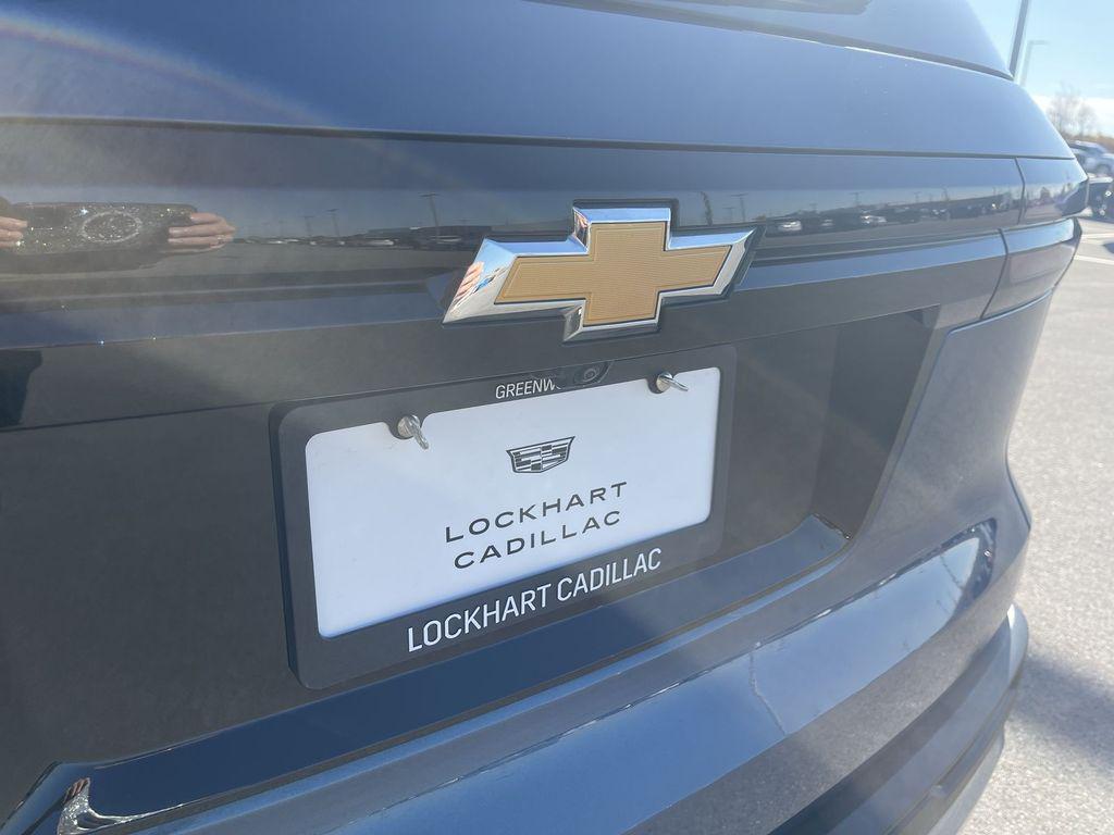 used 2025 Chevrolet Traverse car, priced at $35,269