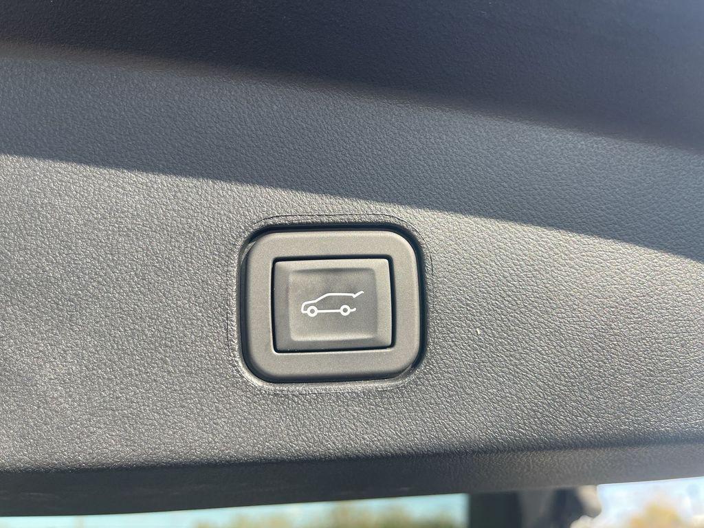 used 2024 Cadillac LYRIQ car, priced at $38,500