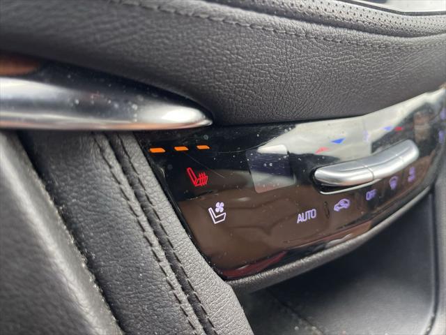 used 2022 Cadillac XT5 car, priced at $30,450