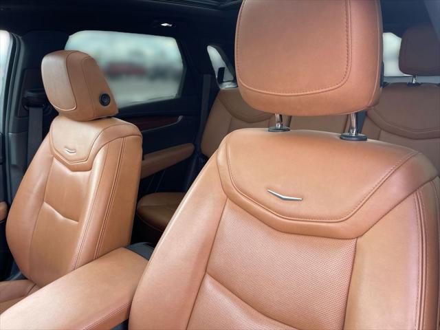 used 2022 Cadillac XT5 car, priced at $30,450