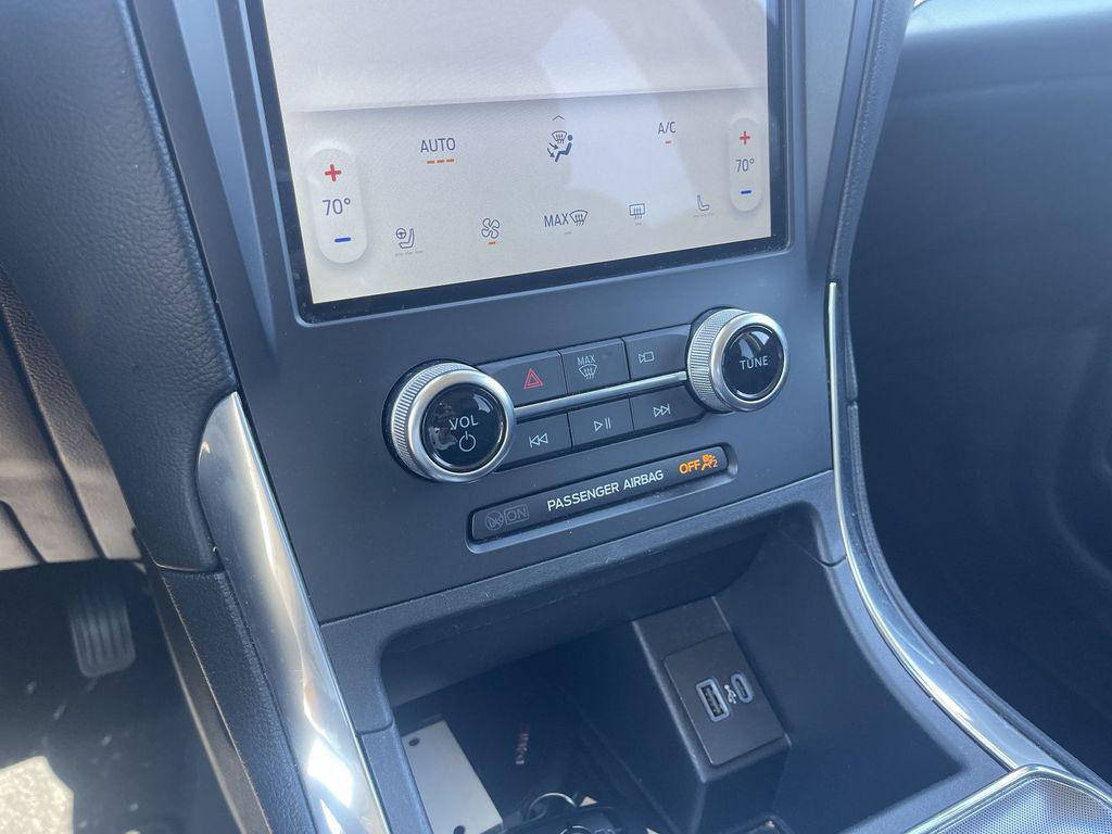 used 2024 Ford Edge car, priced at $23,855