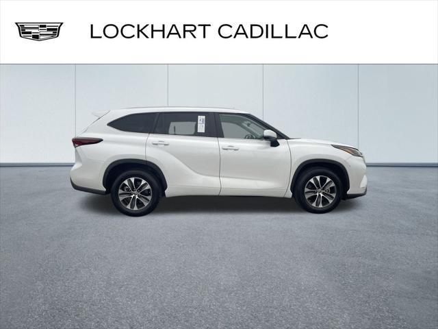 used 2024 Toyota Highlander car, priced at $40,886