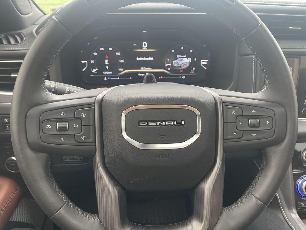 used 2024 GMC Yukon car, priced at $82,500