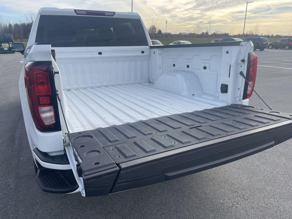 used 2022 GMC Sierra 1500 car, priced at $34,327