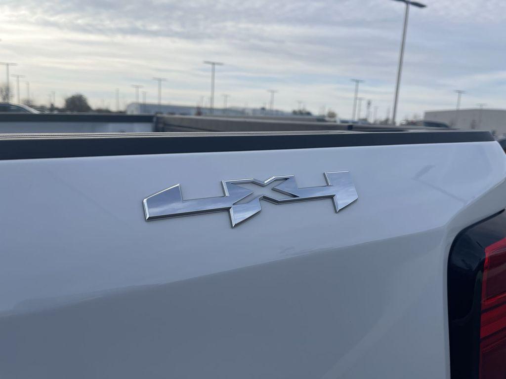 used 2022 GMC Sierra 1500 car, priced at $34,327