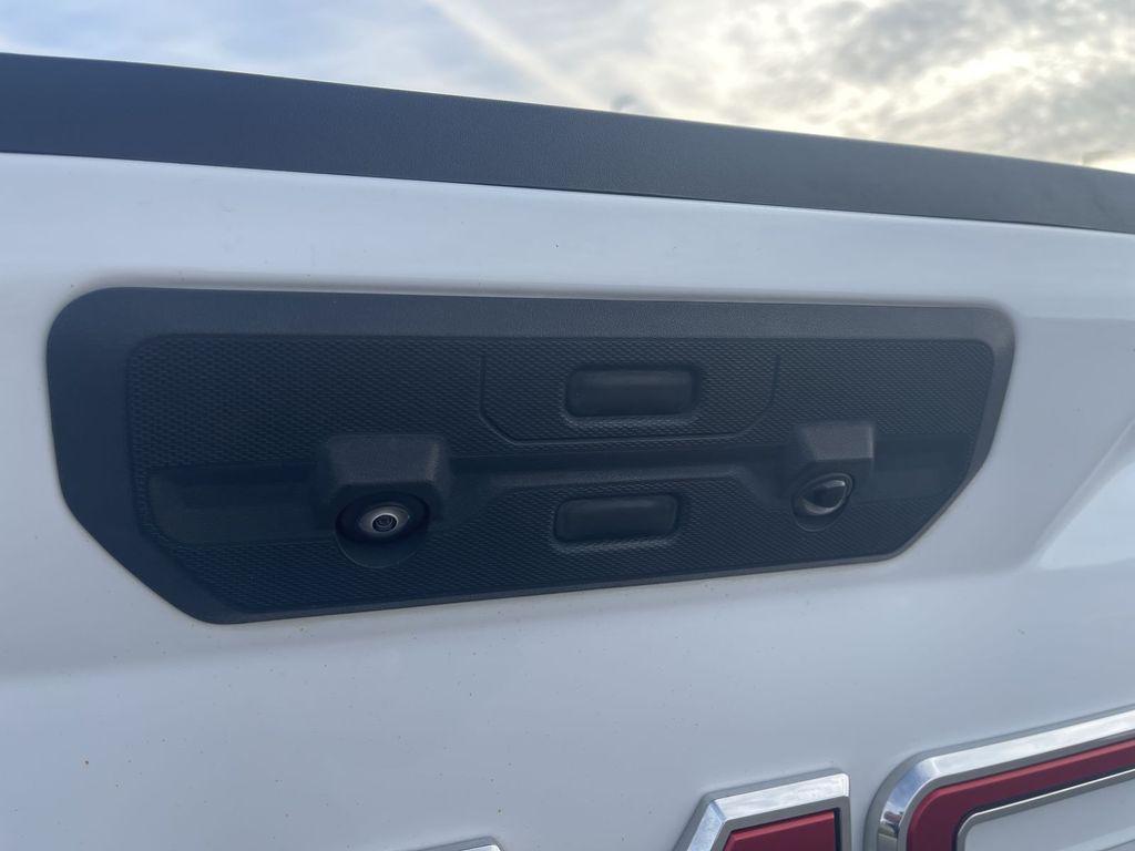 used 2022 GMC Sierra 1500 car, priced at $34,327