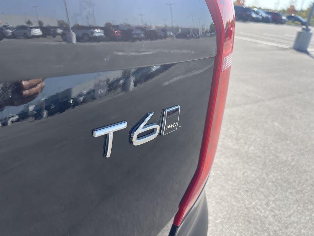 used 2022 Volvo XC90 car, priced at $38,500