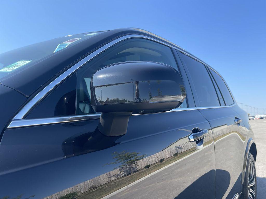 used 2022 Volvo XC90 car, priced at $38,500