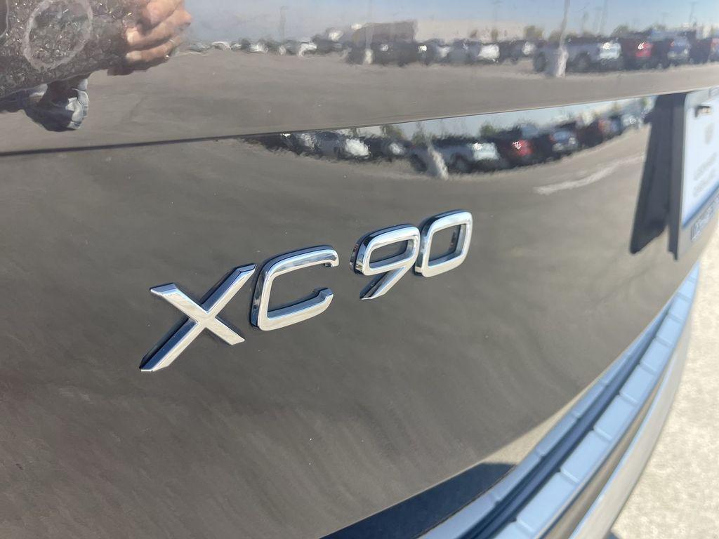 used 2022 Volvo XC90 car, priced at $38,500