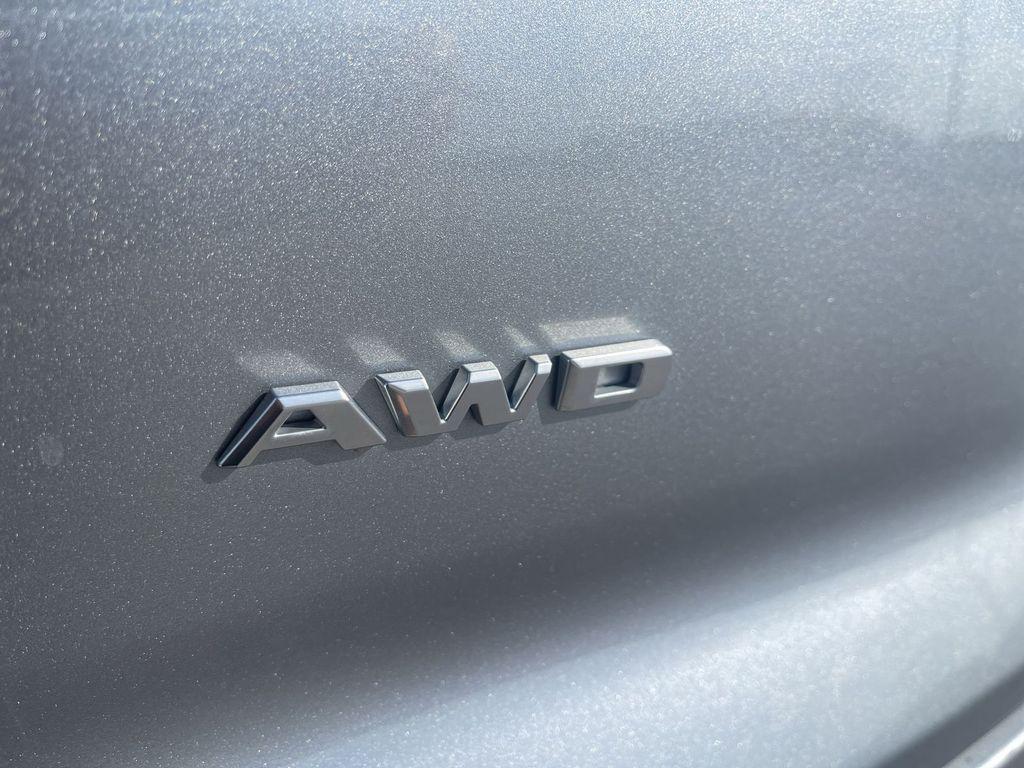 used 2025 Cadillac XT4 car, priced at $38,357