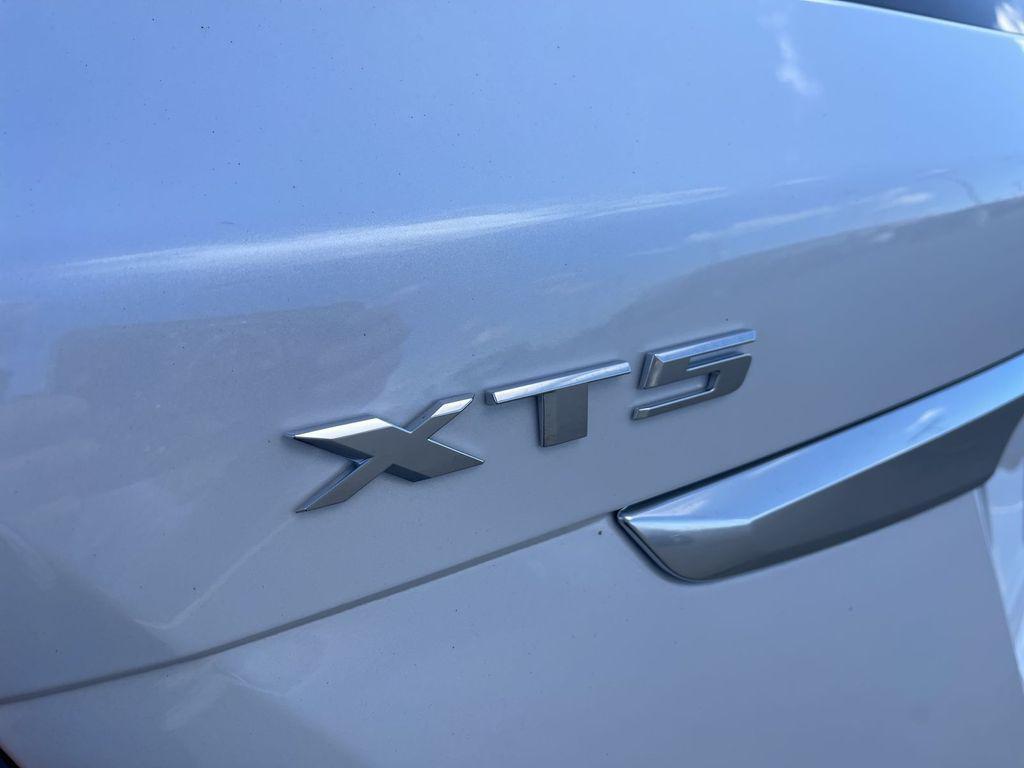 used 2025 Cadillac XT5 car, priced at $44,502