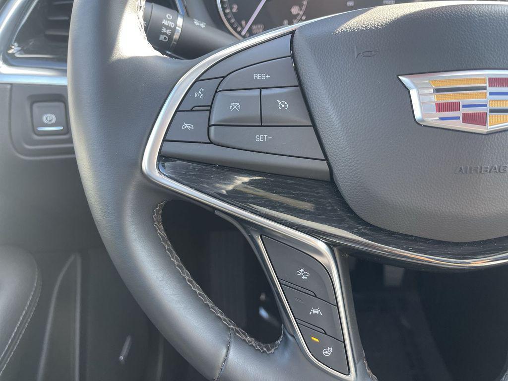 used 2025 Cadillac XT5 car, priced at $44,502