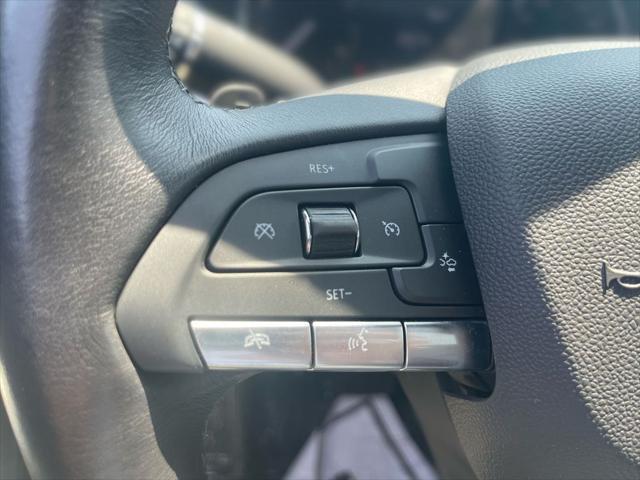 used 2023 Cadillac XT4 car, priced at $31,452