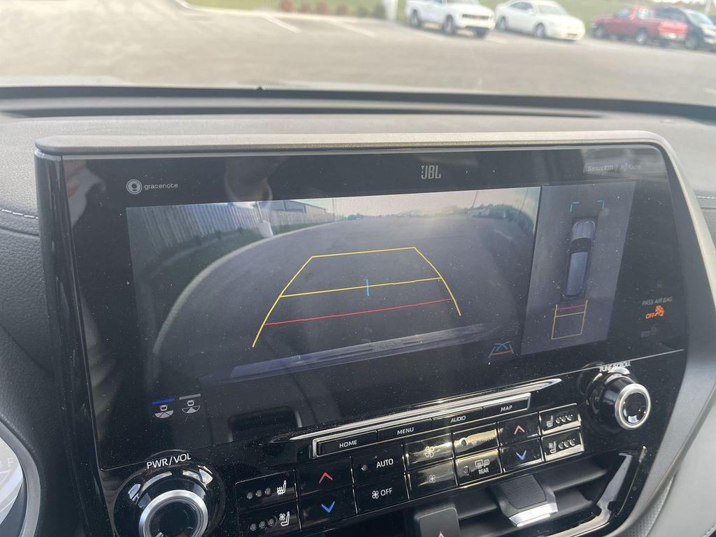 used 2022 Toyota Highlander car, priced at $37,198