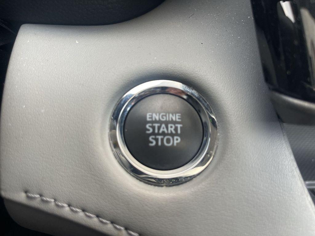 used 2022 Toyota Highlander car, priced at $37,198