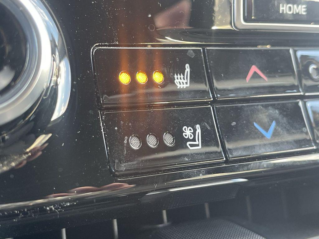 used 2022 Toyota Highlander car, priced at $37,198