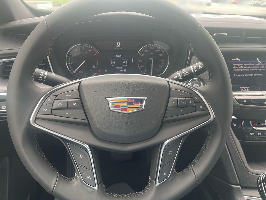 new 2025 Cadillac XT5 car, priced at $48,315
